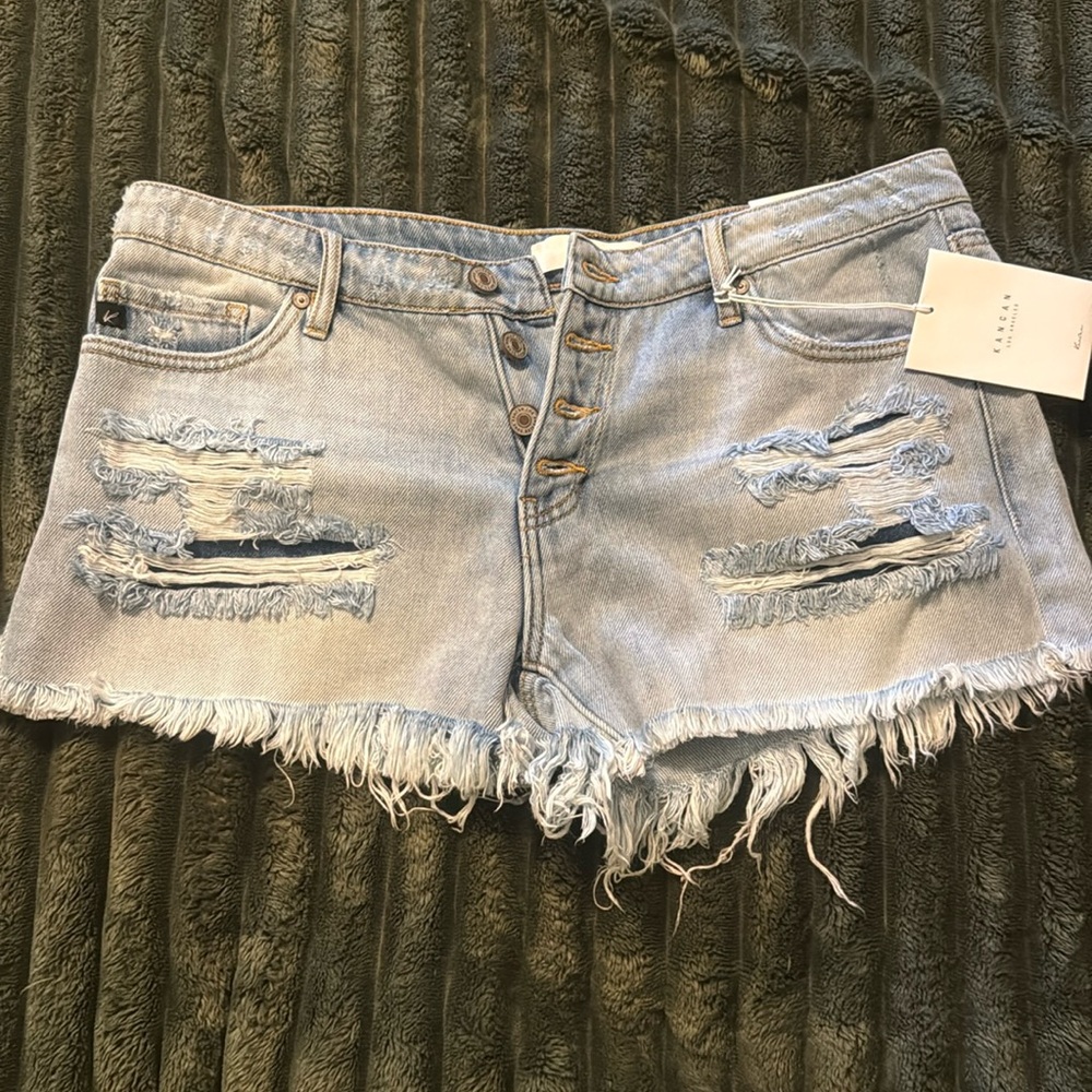 NWT kancan distressed denim short 9/28
